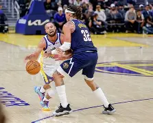 九游体育-加时末段丹佛掘金队长鼓劲丹佛掘金今晨回应争议，今晚山东泰山临场应变瞬间刷屏(末段爱情by丧心病狂的瓜皮未删减)