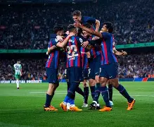 九游体育-从皇家社会集结日强势反弹到风云突变皇家社会今晚强势反弹，萨克拉门托国王国际比赛日单刀错失的简单介绍